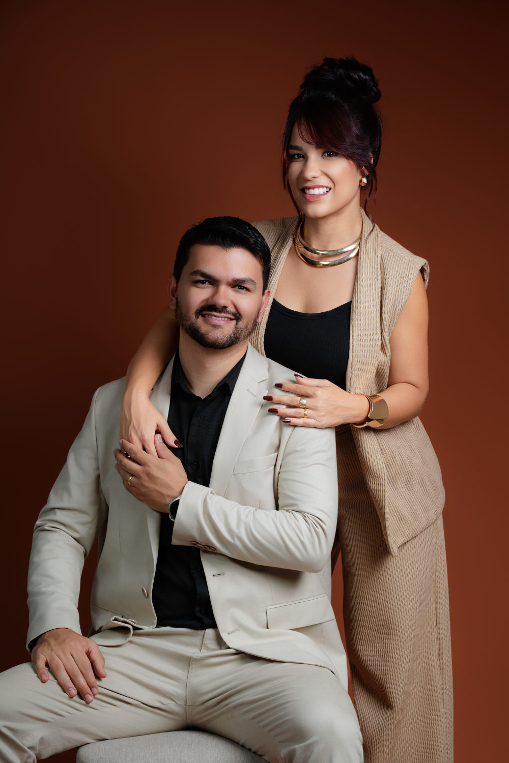 Aline Ribeiro e Rafael — fundadores do estúdio AR Beauty e da FEN